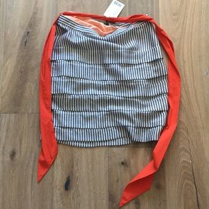 Skirt with orange tie